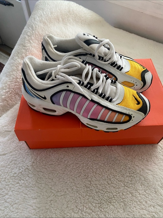 Nike Shoes - Nike shoes size 7 in womens